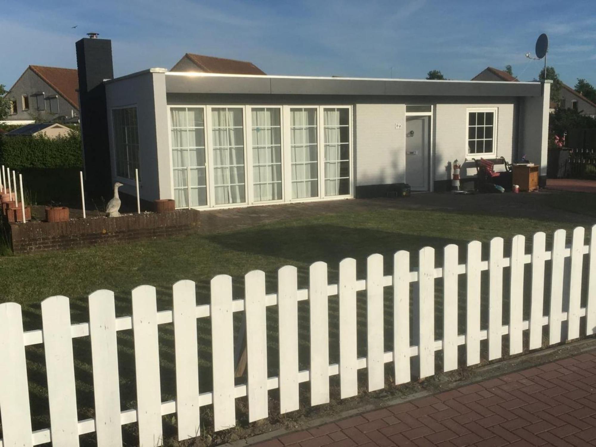 Vakantiehuis Amazing With Garden *